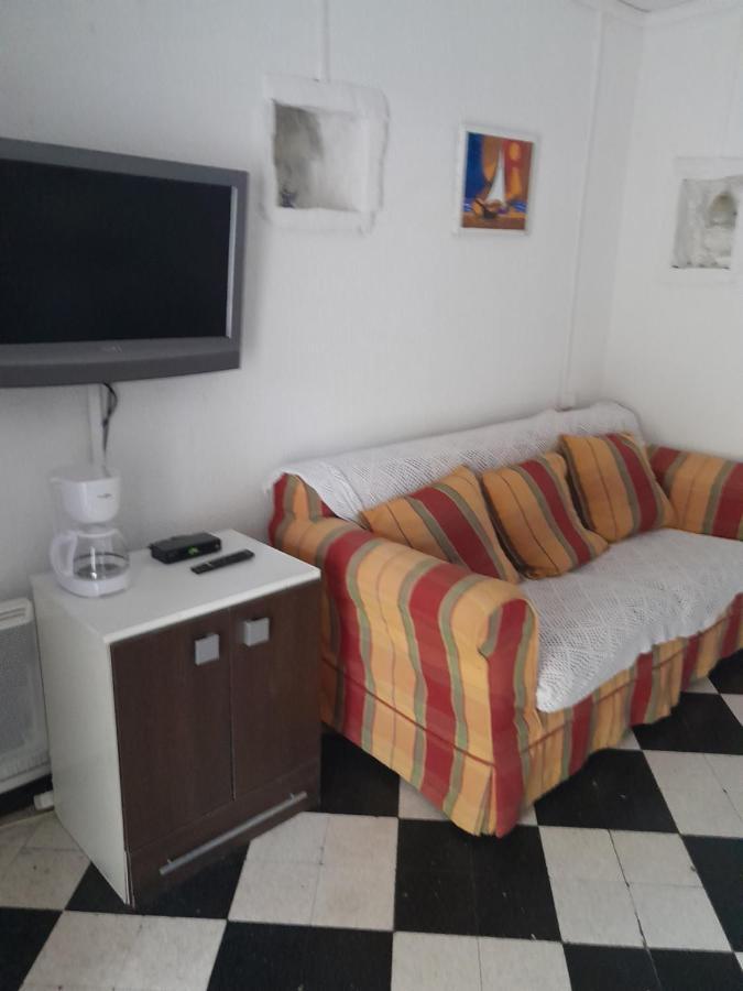 Auberge Des Garrigues Nimes Ngoại thất bức ảnh