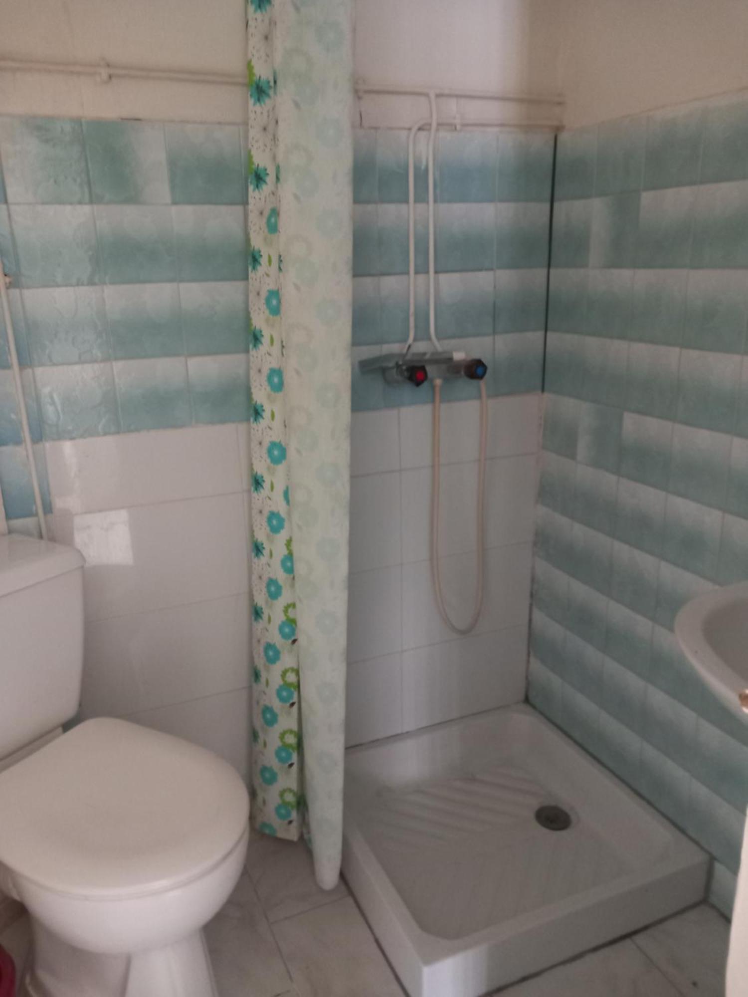 Auberge Des Garrigues Nimes Ngoại thất bức ảnh