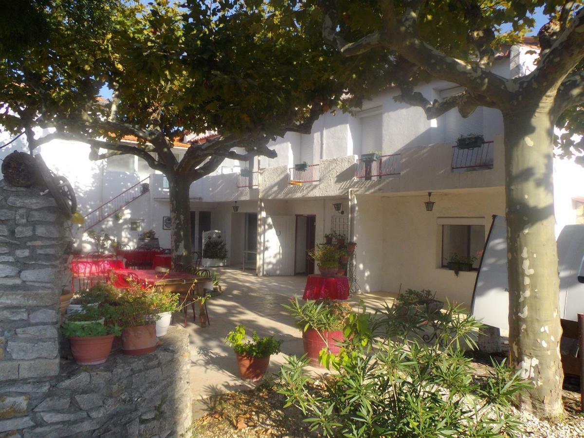Auberge Des Garrigues Nimes Ngoại thất bức ảnh